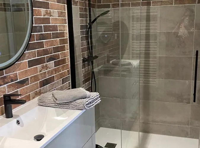 Pensión Logis Poussard 3*